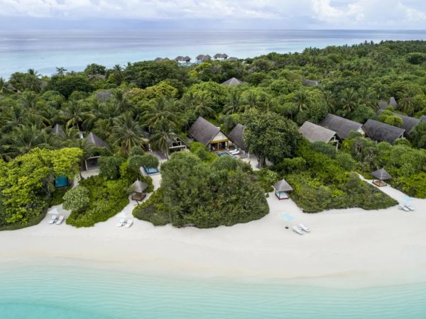 Four Seasons Resort Maldives at Landaa Giraavaru