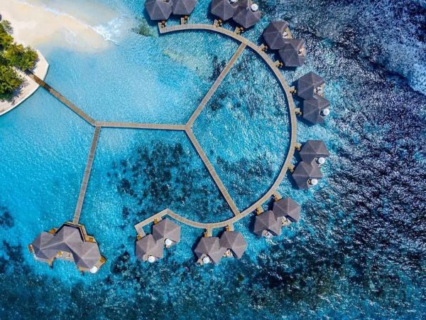 Mirihi Island Resort