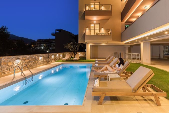 Makris Luxury Rooms