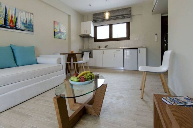 Hatzoudis Luxury Suites