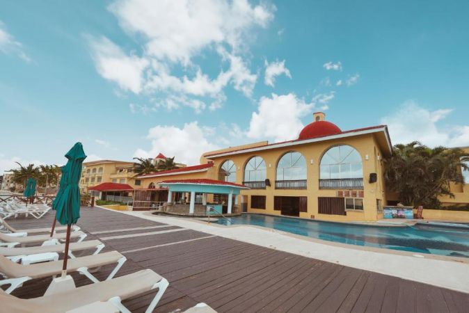All Ritmo Cancún Resort & Waterpark