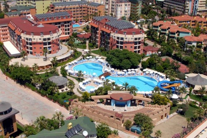 PALMERAS BEACH HOTEL