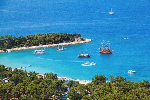 Почивка в Лара със самолет от София за 8 дни в ден неделя