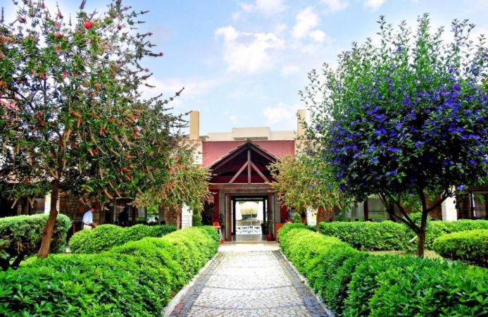 TIANA BEACH RESORT